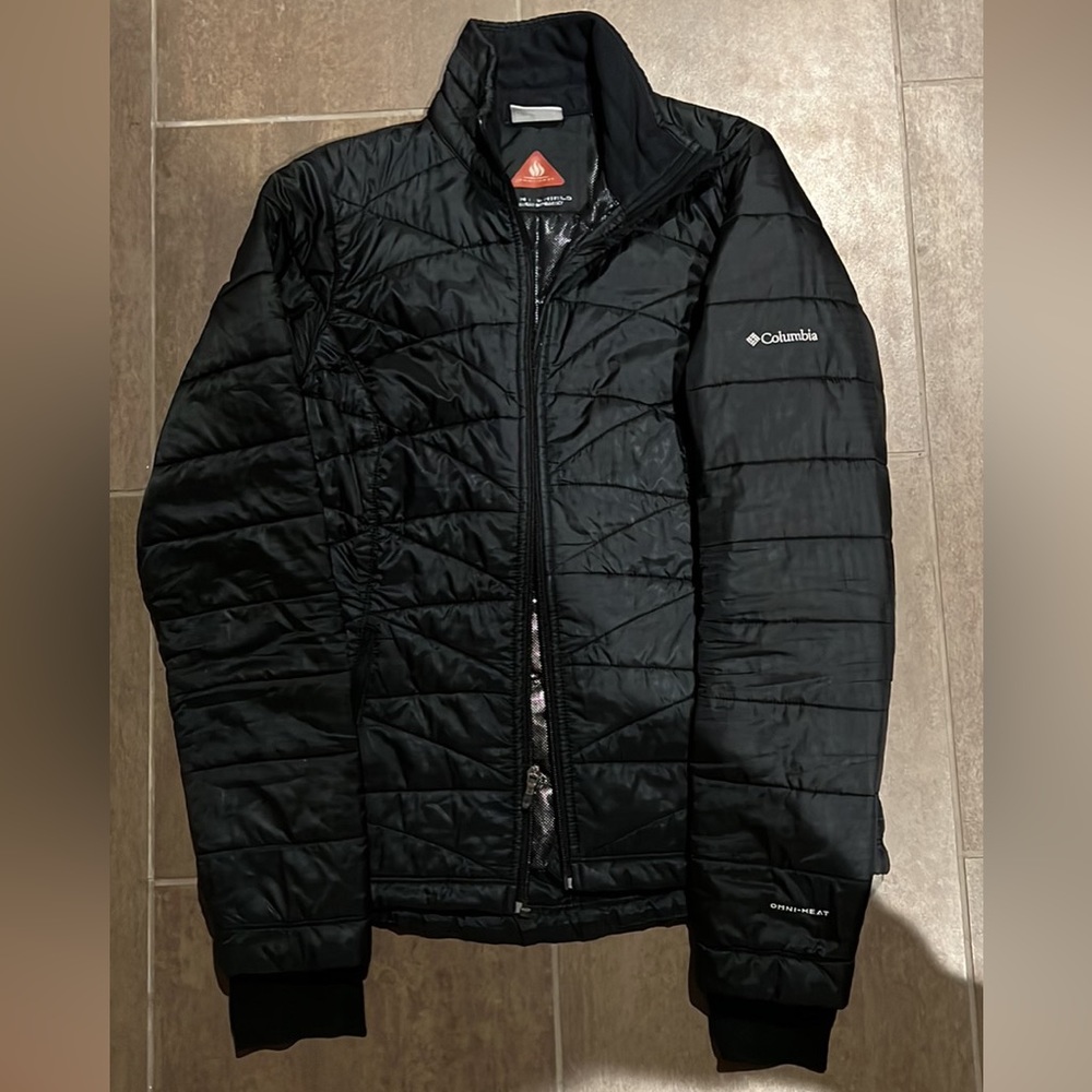 Women’s Columbia Black Puffer Jacket size small lightweight winter jacket